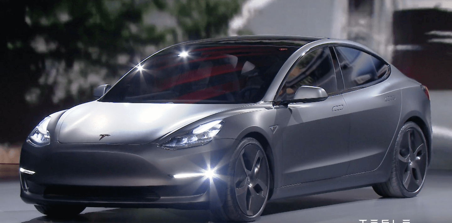 Tesla відклала постачання Model 3