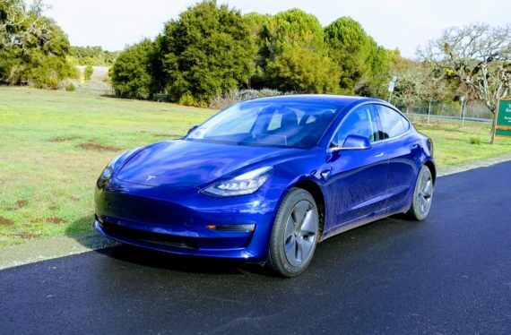 Тест-драйв Tesla Model 3 від авторитетного видання