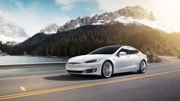 Tesla Model S вперше випередила німецьких конкурентів у Європі