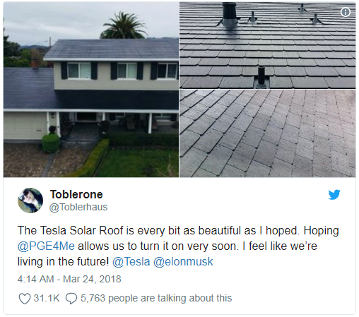 Як виглядають перші сонячні дахи від Tesla на справжніх будинках