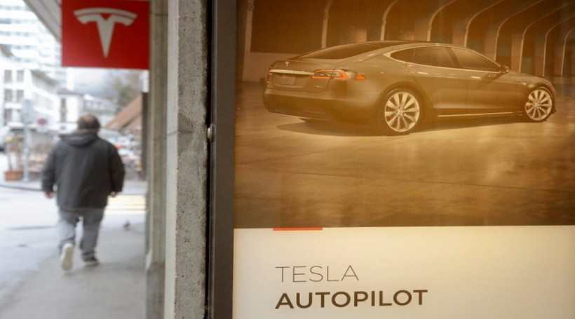Підрозділ з розробки автопілота Tesla очолить вихідець з Apple