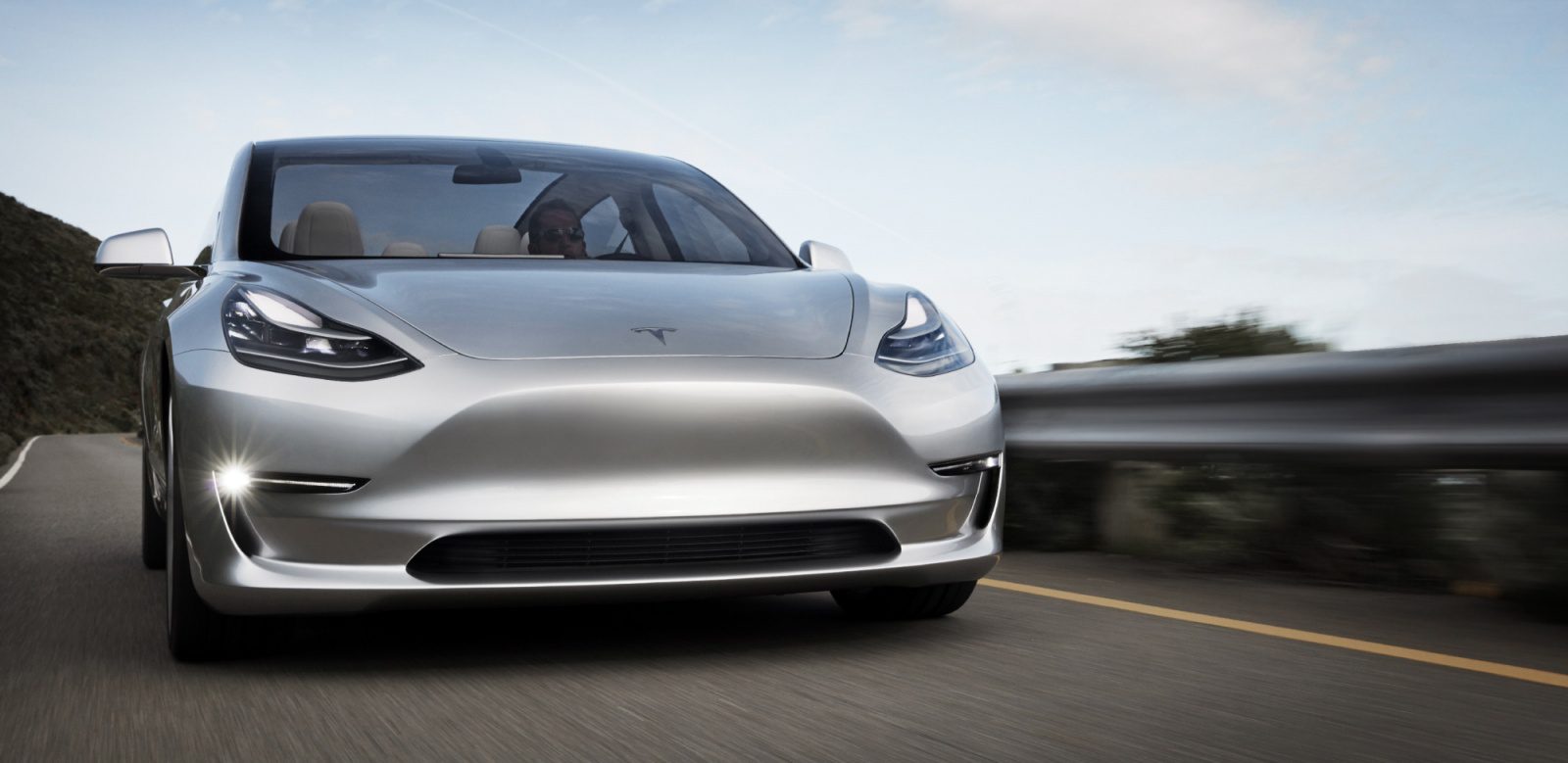 Tesla Model 3 - перший по-справжньому масовий автомобіль з автопілотом? 