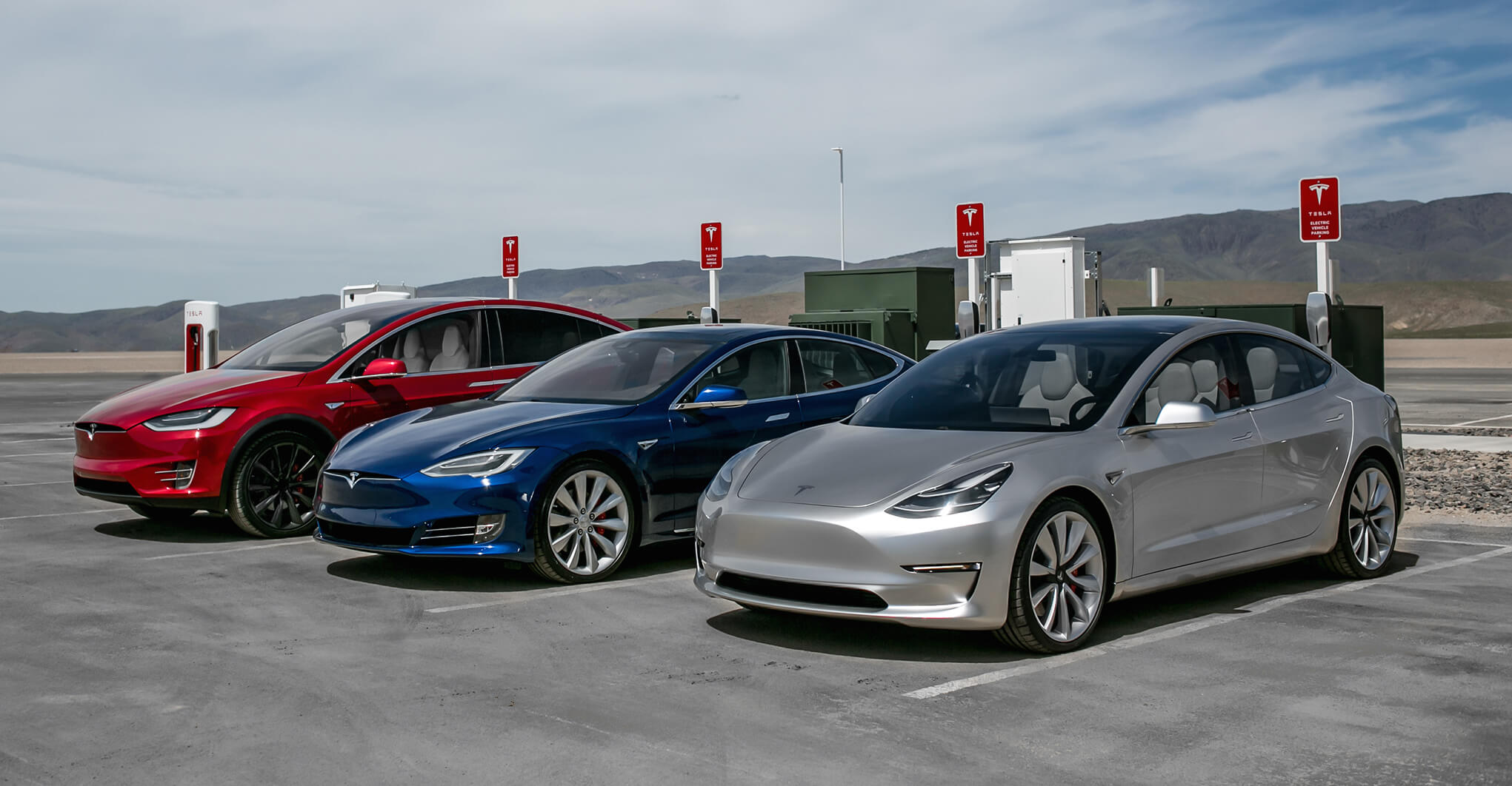 Постачання Tesla Model S і Model X б`ють рекорди, виробництво Model 3 почнеться в липні