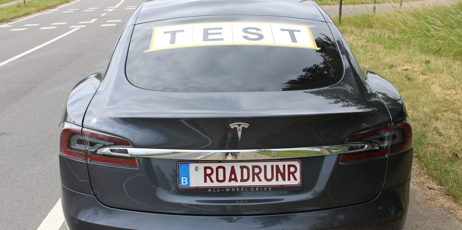 Як бельгійцям вдалося проїхати на Tesla Model S P100D 900 км