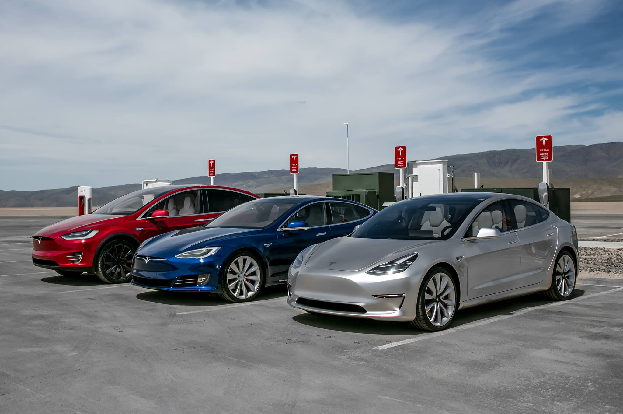 Tesla значно збільшить кількість зарядних станцій в зв’язку з виходом Model 3