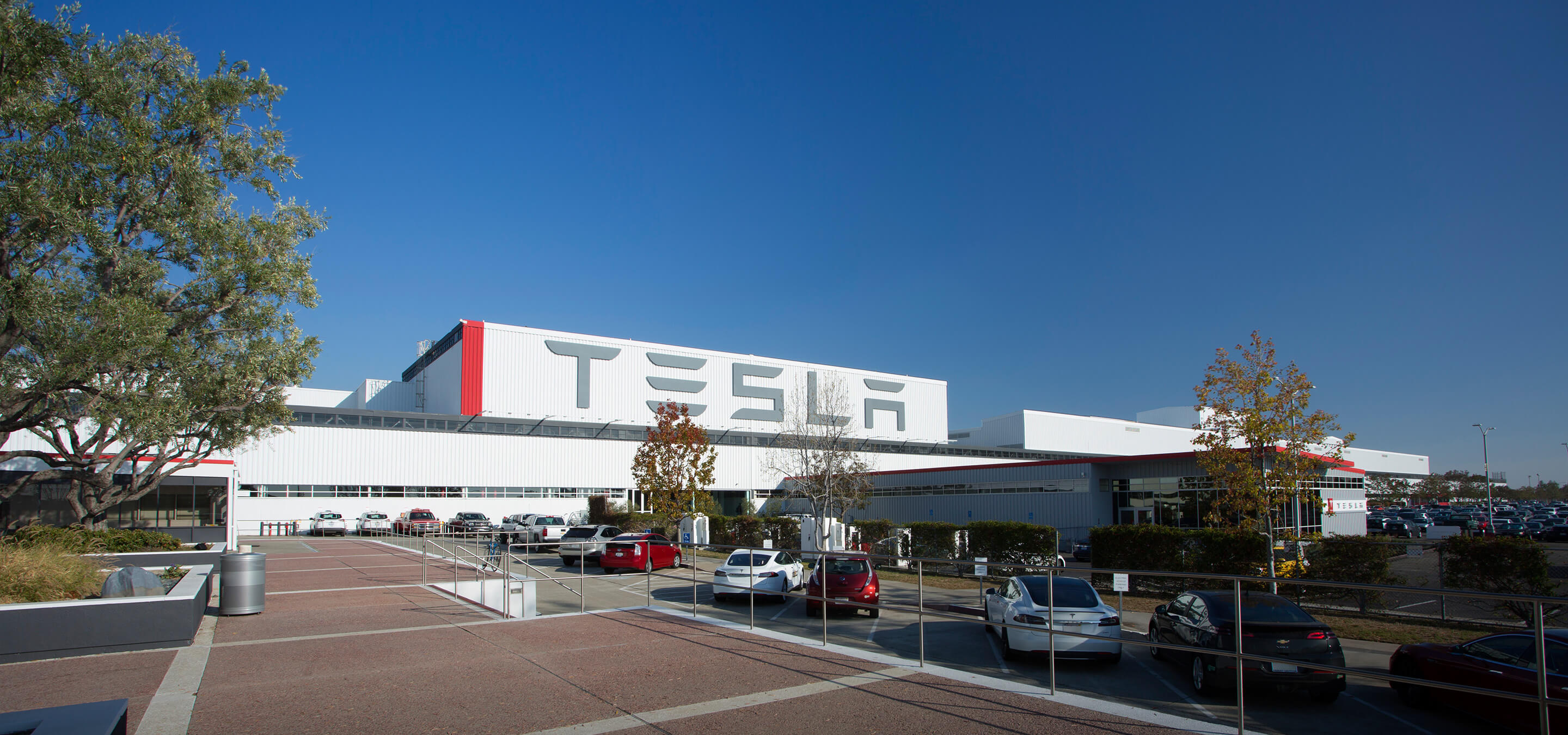 Уолл-Стріт: Tesla ще довго залишатиметься монополістом