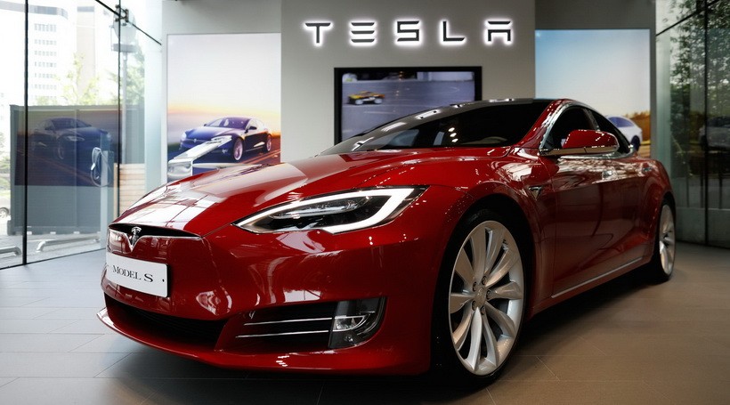У найбільшому відкликанні автвівок Tesla немає провини самого виробника