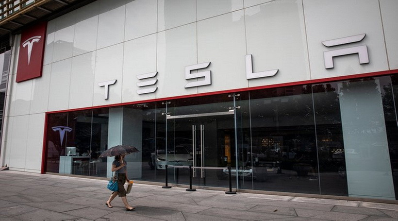 Tesla відкрила вакансії на своєму заводі в Китаї