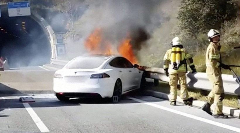 Новий звіт Tesla: електромобілі компанії  горять рідше, ніж бензинові авто